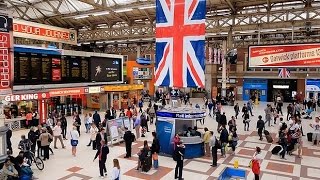 A Walk Through The London Victoria Station London England [upl. by Charmain]